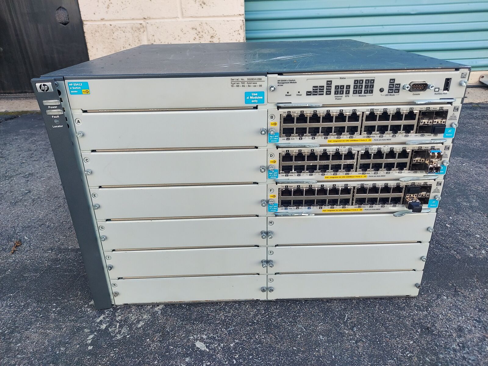 HP Procurve E5412 zl Server Switch J8698A