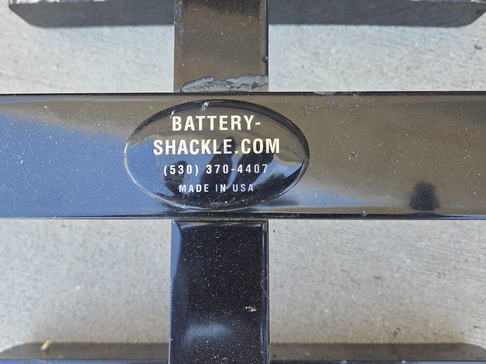 RV BATTERY SHACKLE