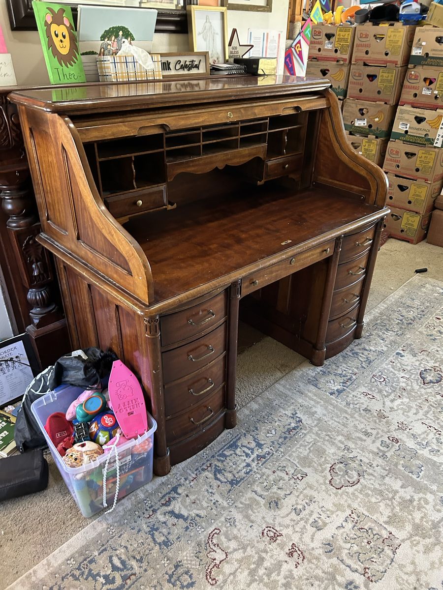 National Mt. Airy Vintage Wood Roll-Top Desk with Multiple Drawers and Organizer