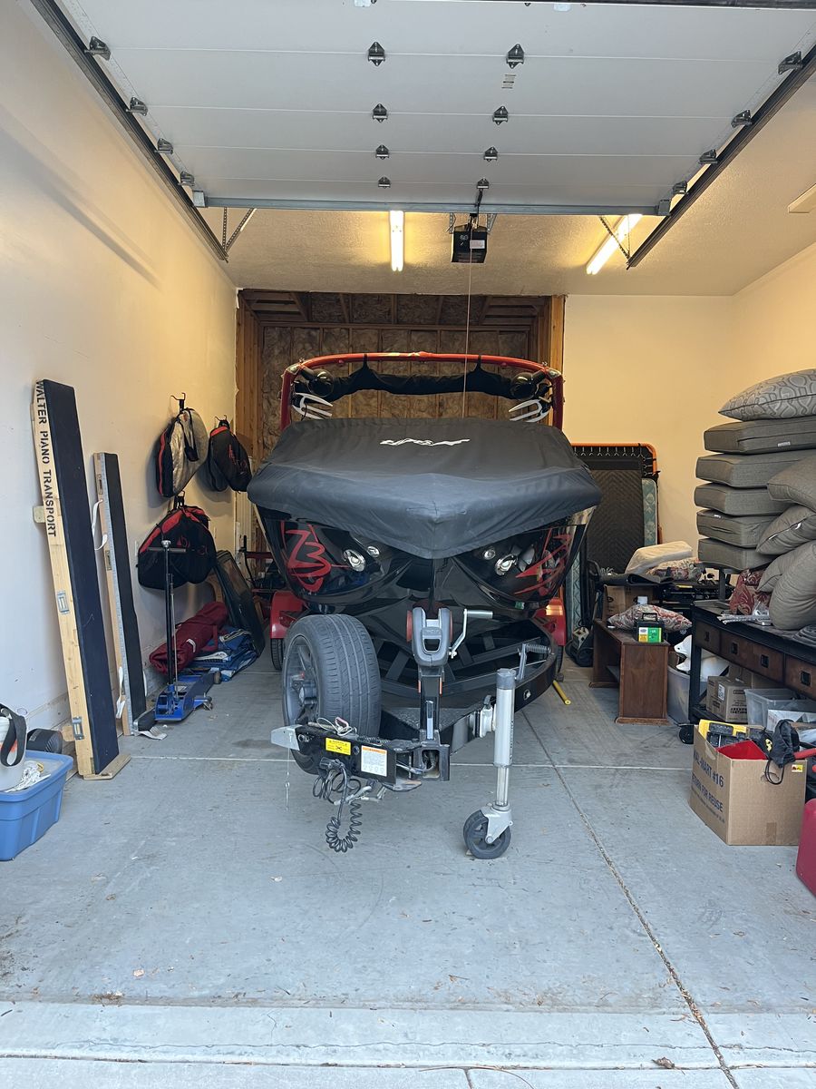 2015 Tige Z3 Surf Boat