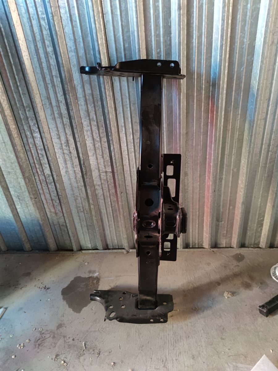 Toyota Tacoma hitch mount.
