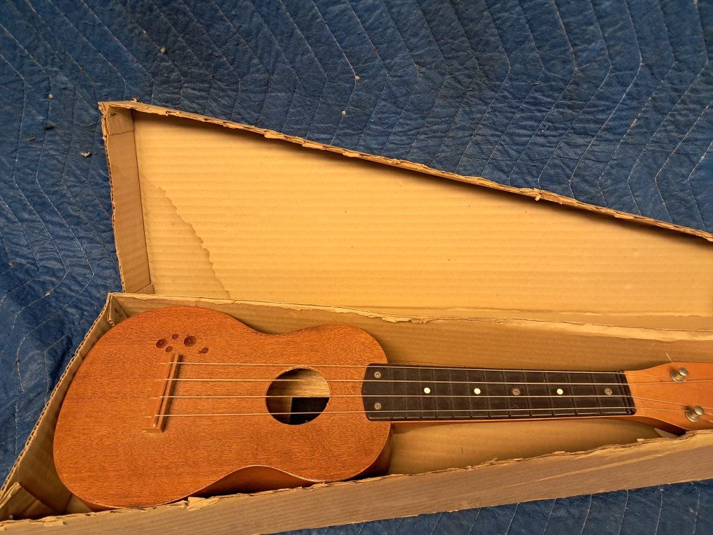 Vintage Audition Ukulele Japan 60's Soprano, Original Box