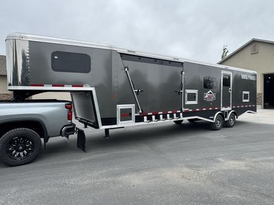 2018 Logan horse power 29 foot