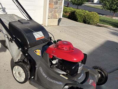 Honda HRX217 Hydrostatic Self-Propelled Mower