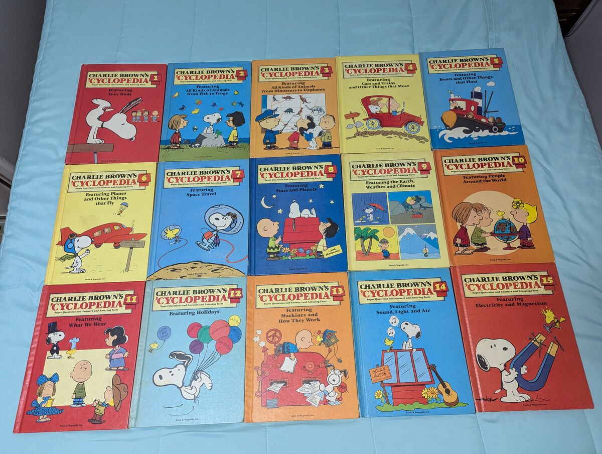 Peanuts Cyclopedia Complete Set Of Fifteen 1980 Snoopy Charlie Brown