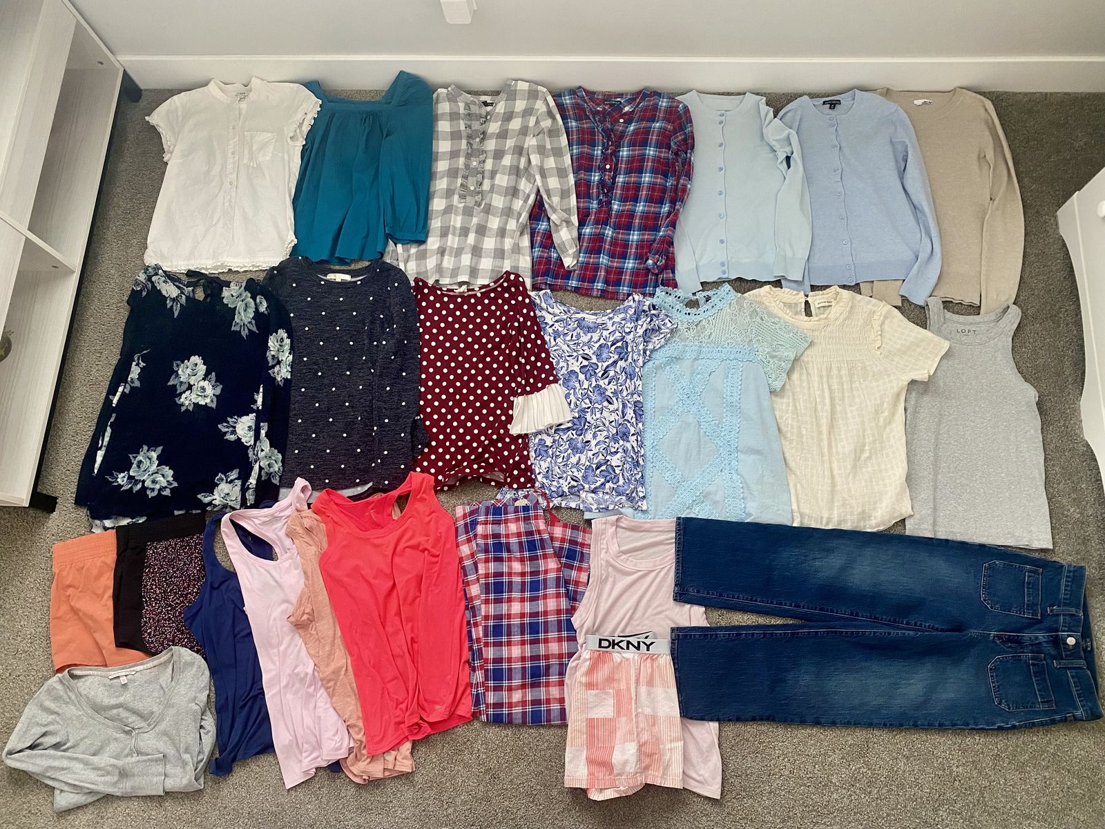 25 Items Women's Name Brand Clothing-Size XS
