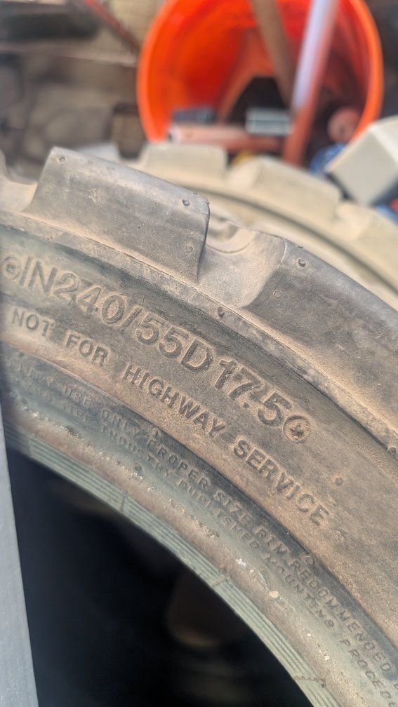 JLG TIRES