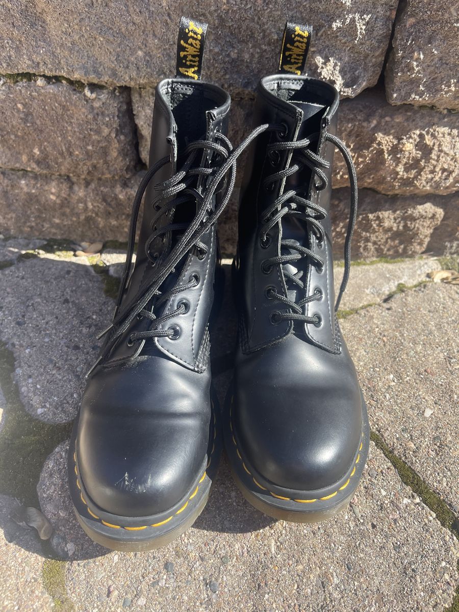 Womens Black Doc Martens US size 9