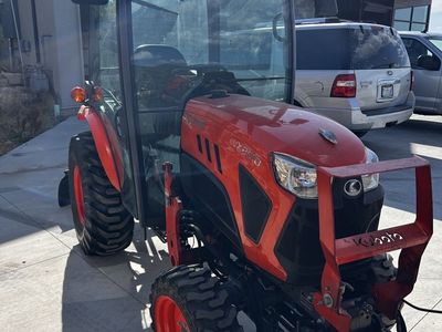 Like New Kubota LX2610 HSDC
