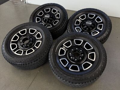 2025 Ford F350 Platinum OEM 20in Wheels/ 275/65/20