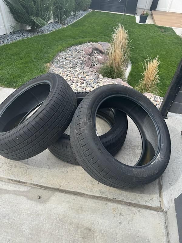 Brand NEW Dunlop Tires 265/50R22 GrandTrek H/T31
