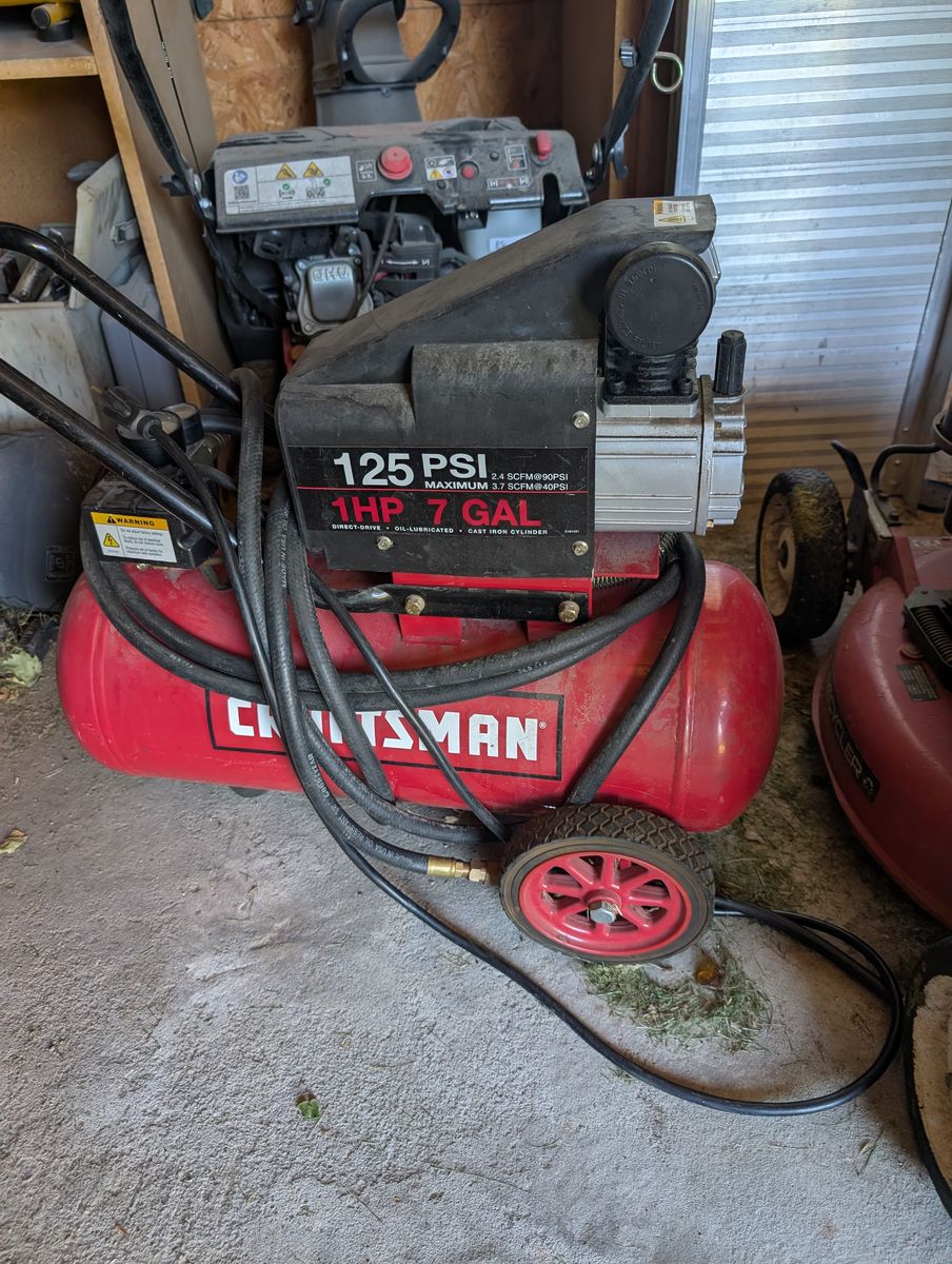 Portable Craftsman 7-Gallon 125 PSI 1 HP Air Compressor 