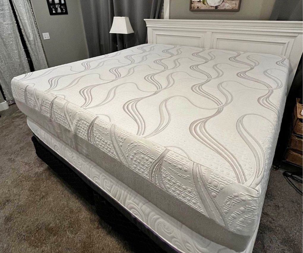 King memory Foam Mattress! Only $200