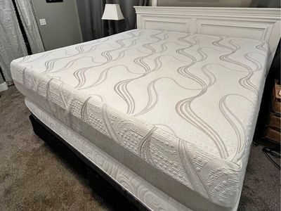 King memory Foam Mattress! Only $200