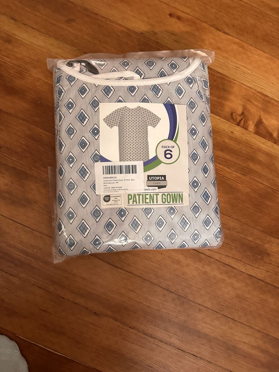 Patient gowns (6-pack)