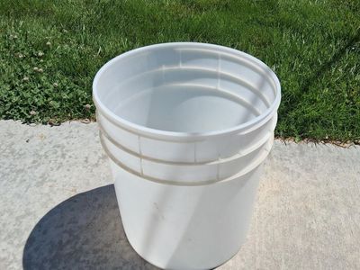 Used White Plastic 5 ish Gallon Buckets