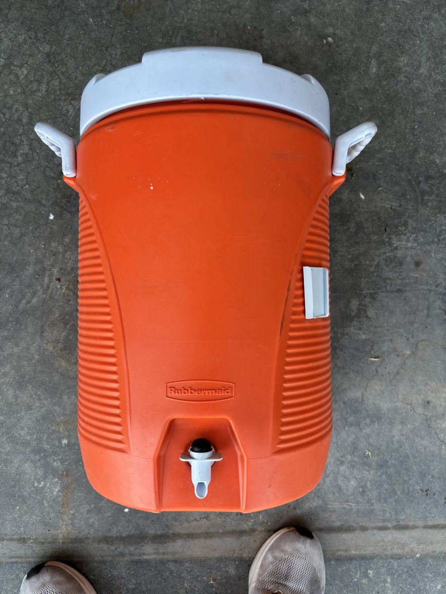 Rubbermaid Orange 5-Gallon Water Cooler with Spigot & Handles