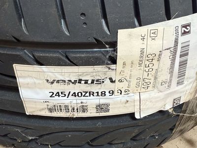 245/40R18