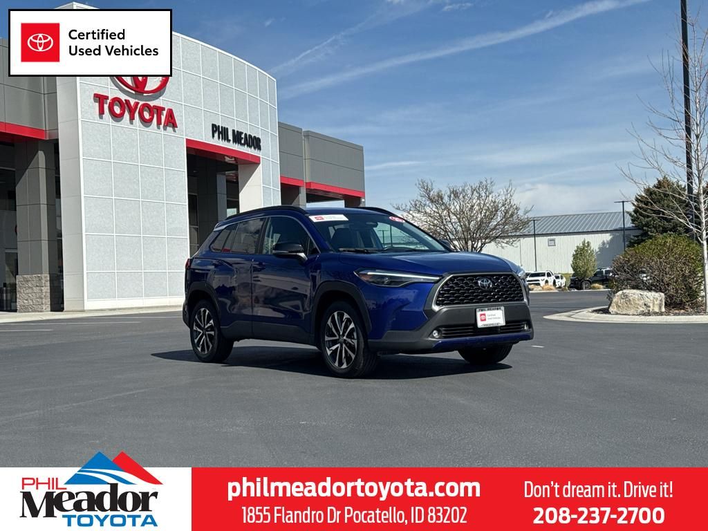 2025 Toyota Corolla Cross XLE