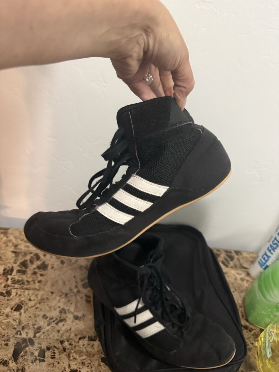 Adidas Combat Speed 4 Wrestling Shoes unisex-size 8 Black/White, Size Unknown, Used