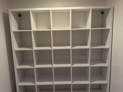 Ikea kallax 5x5 like new, and assembled
