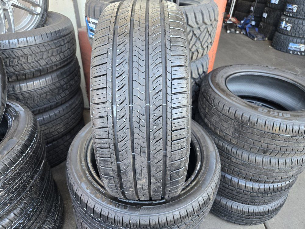 SET 225/45R17 ADVANTA ER-800