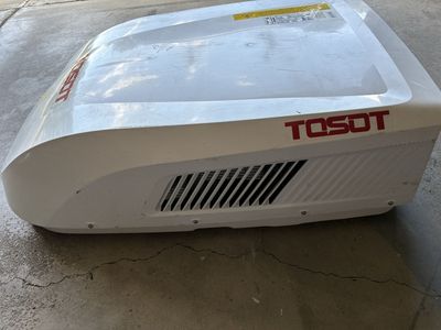 RV air conditioning unit