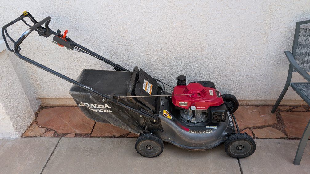 Honda Commercial Mower Gas