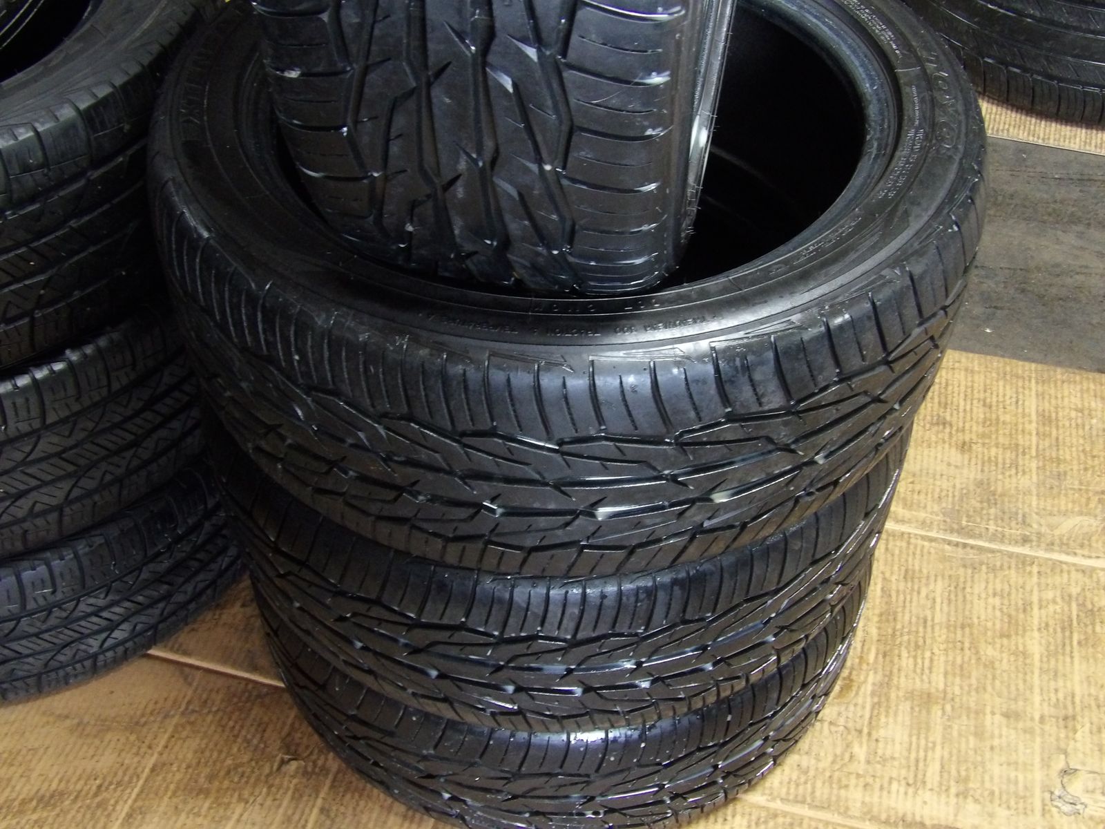215/45R17 TOYO EXTENSA HP SET OF USED TIRES