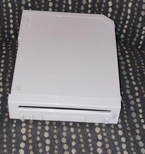 Backwards compatible Nintendo Wii console only! trades considered!