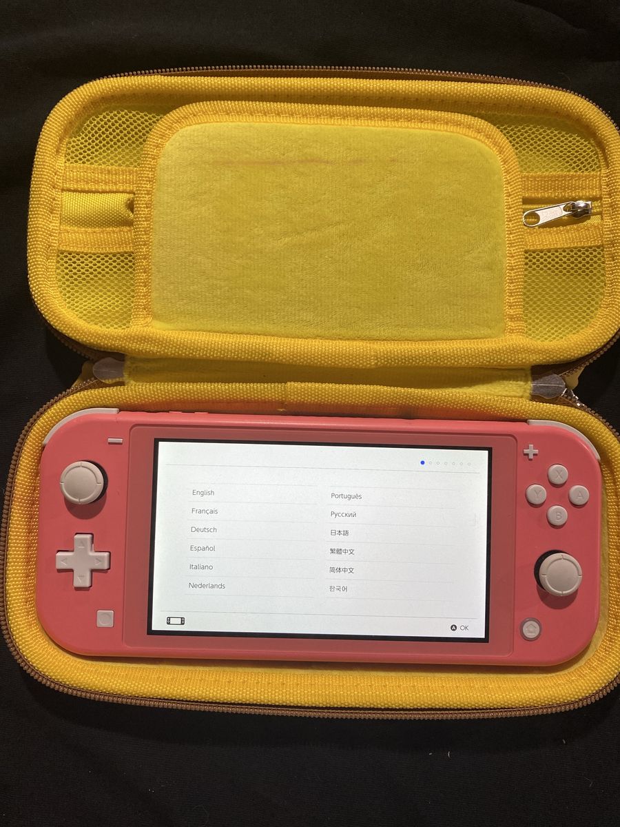 Pink Nintendo switch lite