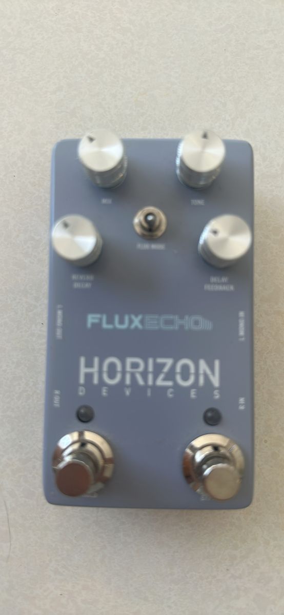 Horizon Devices Flux Echo Delay Reverb Pedal - Guitar Effects