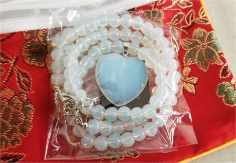 New Heart necklace with ornate bag