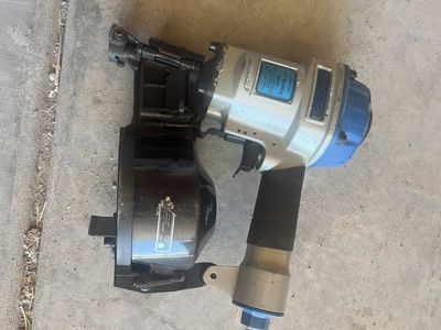 Pneumatic Roofing Nailer with coiled nails