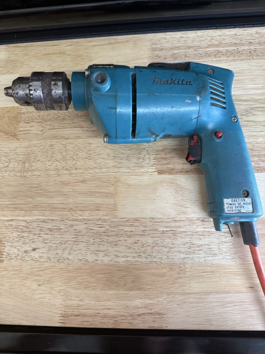 Makita Drill DP4700