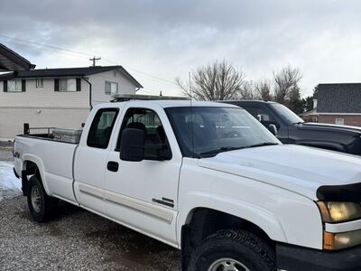 2005 LLY Duramax w/ Fresh Headgaksets/Studs