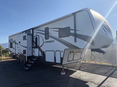 2015 Keystone Carbon 377 Toyhauler