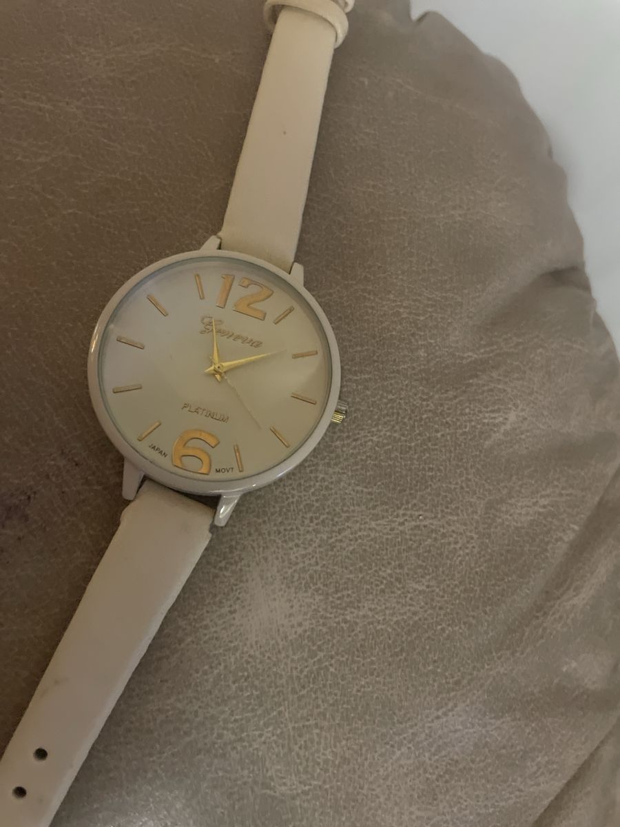 Womens Geneva platinum Wristwatch.