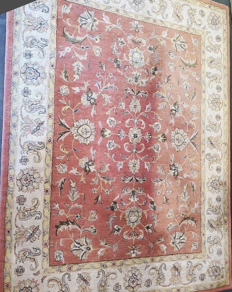 Traditional Floral Design 10x8 Area Rug - Red and Beige