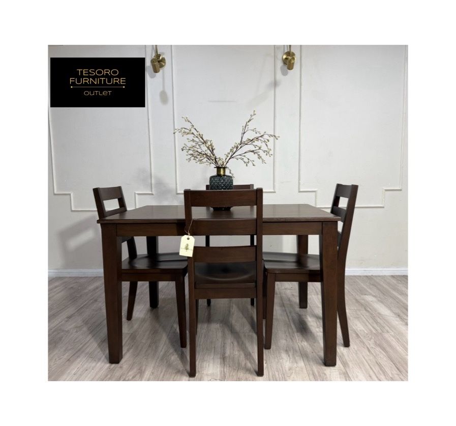 PIKE & MAIN DINING SET AMAZING DEAL