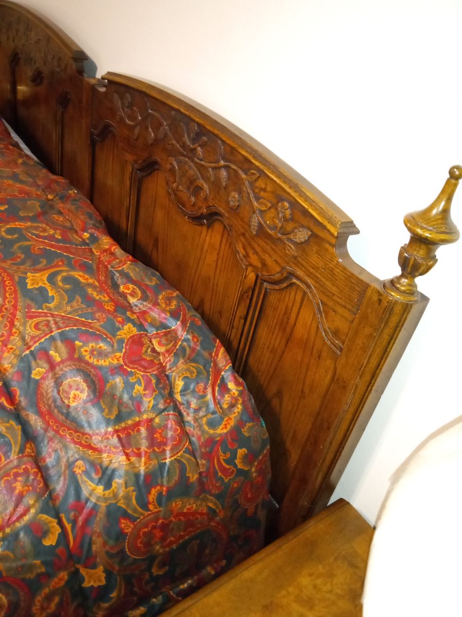 Main image 12