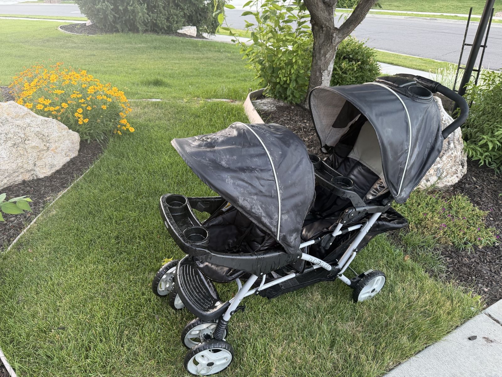 Graco Ready2Grow LX Double Stroller - Tandem Seating, Sit & Stand, Black/Grey - Used
