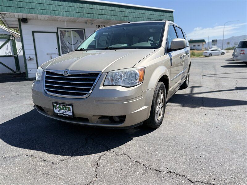 2009 Chrysler Town and Country Touring