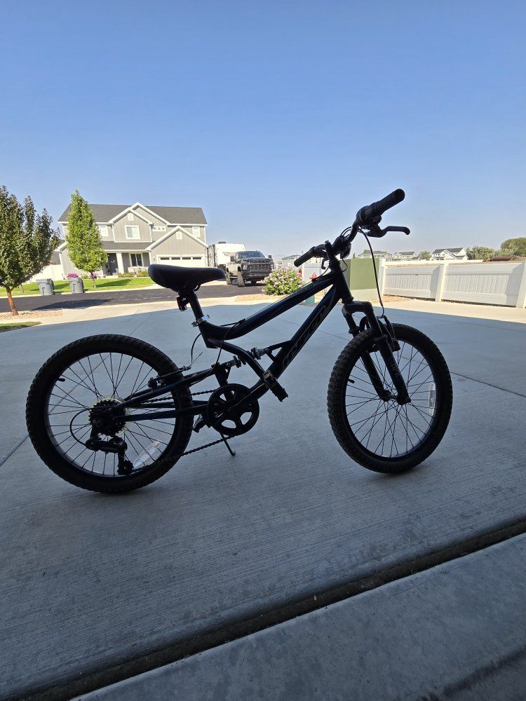 20" Dark blue Boys Bike