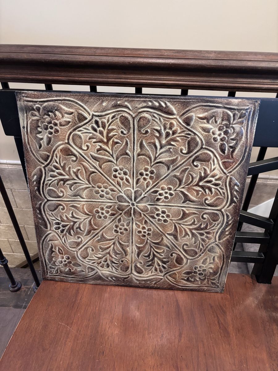 Metal home decor 18x18