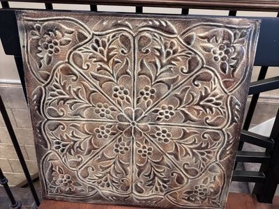 Metal home decor 18x18