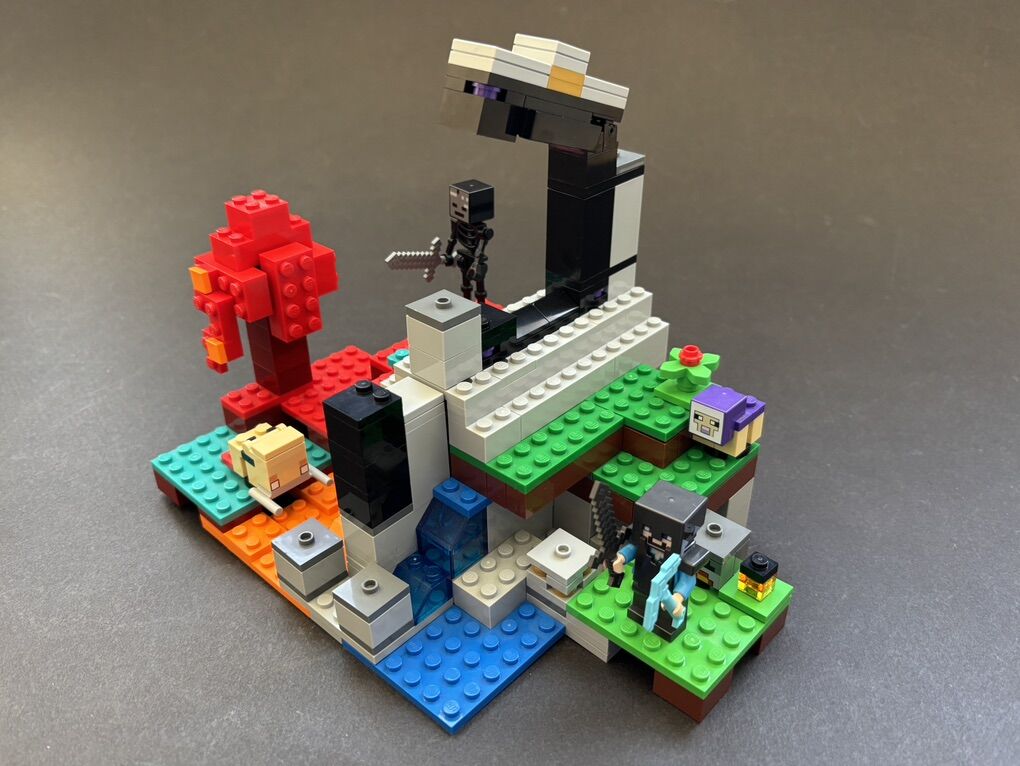 Lego Minecraft 21172 - The Ruined Portal (2021)