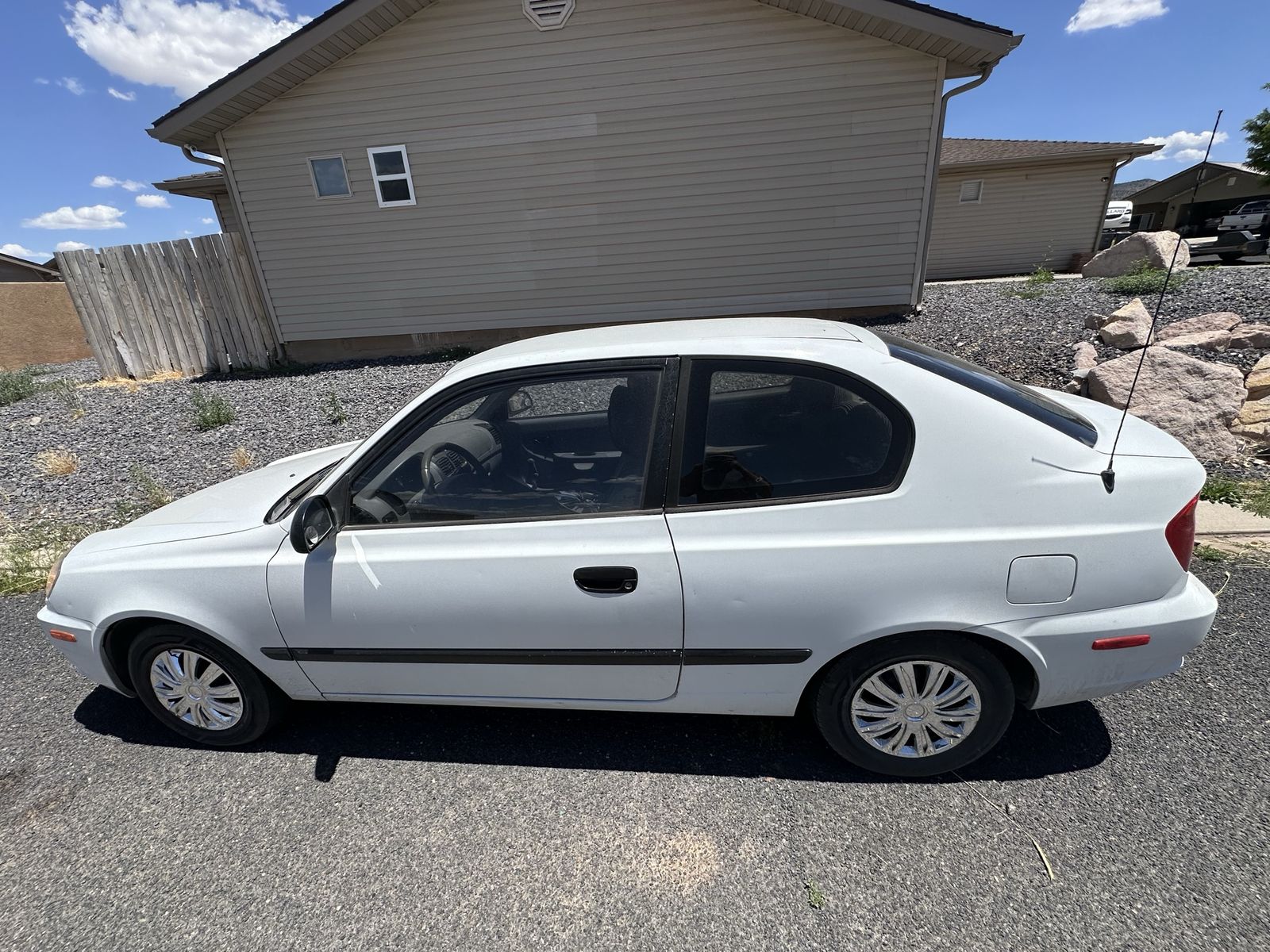 2004 Hyundai Accent Base