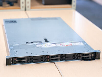 Dell Poweredge R640XL Server | 20 CPU Cores, 128GB RAM, 2x 240GB SSDs, 4x 10G SFP Network Ports