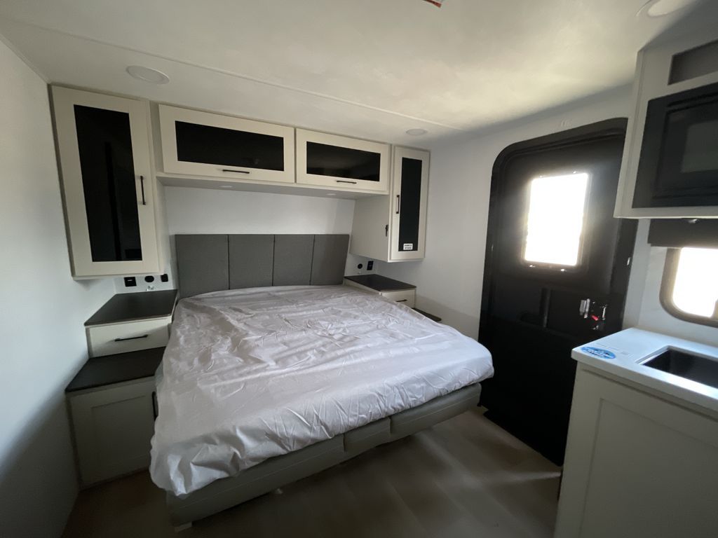 Main image 38